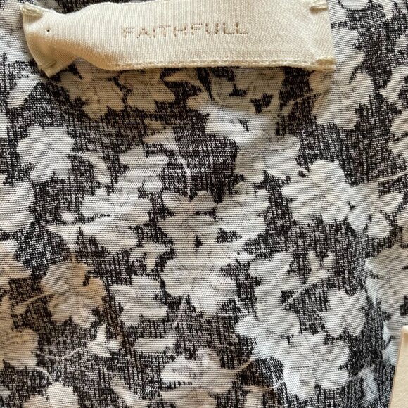 Faithful the Brand Penne Leilani navy and white floral print mini dress sz 8 - Picture 2 of 9